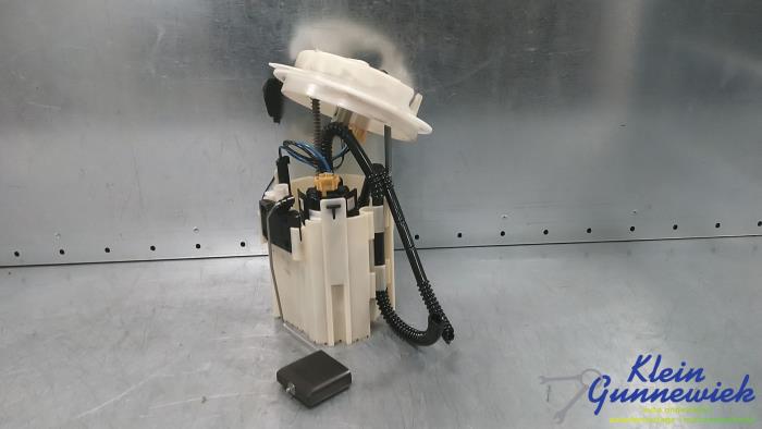 Gebruikte Tank element Pomp Mercedes C-Klasse Prijs € 35,00 Margeregeling aangeboden door Klein Gunnewiek Autodemontage & Motorentechniek