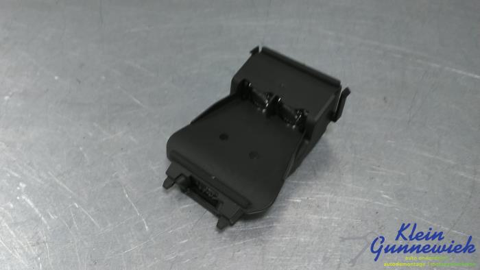 Gebruikte Cruise control sensor Ford Focus Prijs € 52,00 Margeregeling aangeboden door Klein Gunnewiek Autodemontage & Motorentechniek