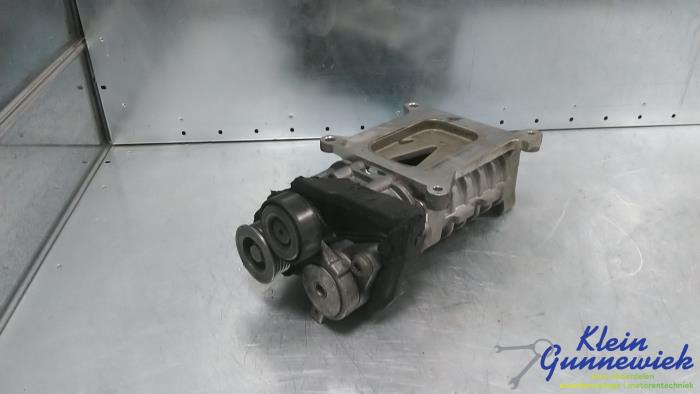 Gebruikte Compressor Volkswagen Scirocco Prijs € 168,00 Margeregeling aangeboden door Klein Gunnewiek Autodemontage & Motorentechniek