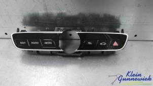 Gebruikte Schakelaar Mercedes E-Klasse Prijs € 45,00 Margeregeling aangeboden door Klein Gunnewiek Autodemontage & Motorentechniek