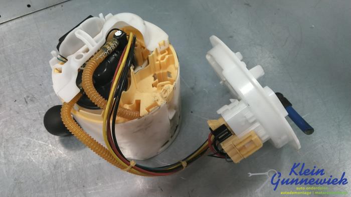 Gebruikte Tank element Pomp BMW 5-Serie Prijs € 109,00 Margeregeling aangeboden door Klein Gunnewiek Autodemontage & Motorentechniek