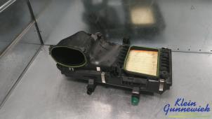 Gebruikte Luchtfilterhuis Mercedes E-Klasse Prijs € 65,00 Margeregeling aangeboden door Klein Gunnewiek Autodemontage & Motorentechniek