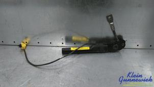 Gebruikte Gordelspanner links Opel Meriva Prijs € 30,00 Margeregeling aangeboden door Klein Gunnewiek Autodemontage & Motorentechniek