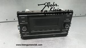 Gebruikte Radio Volkswagen Transporter Prijs € 235,00 Margeregeling aangeboden door Gebr.Klein Gunnewiek Ho.BV