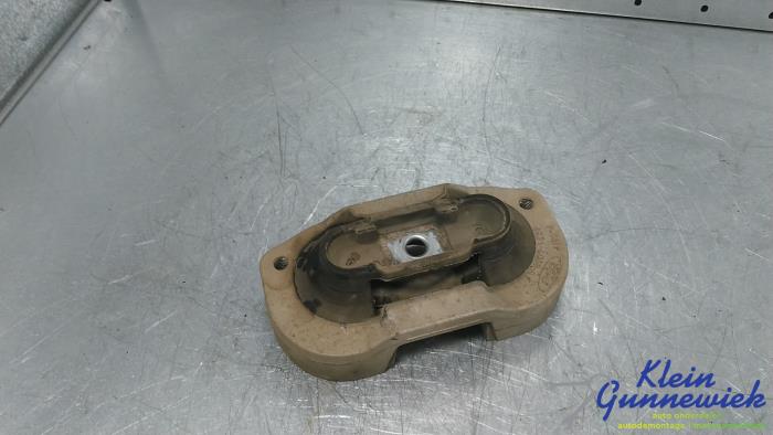 Gebruikte Versnellingsbak Steun Ford Transit Prijs € 40,00 Margeregeling aangeboden door Klein Gunnewiek Autodemontage & Motorentechniek