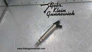 Gebruikte Injector (benzine injectie) Mercedes A-Klasse Prijs € 75,00 Margeregeling aangeboden door Gebr.Klein Gunnewiek Ho.BV