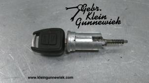 Gebruikte Kontaktslot + Sleutel Opel Vectra Prijs € 35,00 Margeregeling aangeboden door Gebr.Klein Gunnewiek Ho.BV
