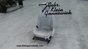Gebruikte Voorstoel links BMW 5-Serie Prijs € 175,00 Margeregeling aangeboden door Gebr.Klein Gunnewiek Ho.BV