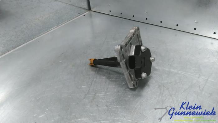 Gebruikte Olie niveau sensor Mercedes C-Klasse Prijs € 20,00 Margeregeling aangeboden door Klein Gunnewiek Autodemontage & Motorentechniek