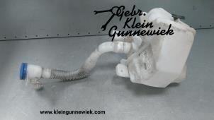 Gebruikte Ruitensproeiertank voor Volkswagen Tiguan Prijs € 30,00 Margeregeling aangeboden door Gebr.Klein Gunnewiek Ho.BV