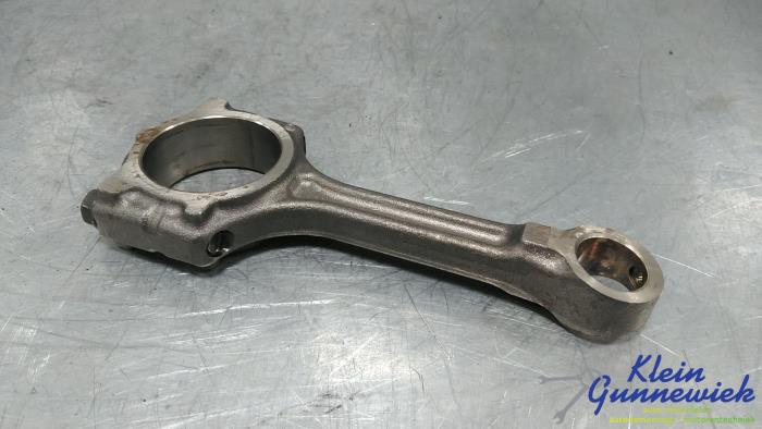 Gebruikte Drijfstang Renault Kadjar Prijs € 57,00 Margeregeling aangeboden door Klein Gunnewiek Autodemontage & Motorentechniek
