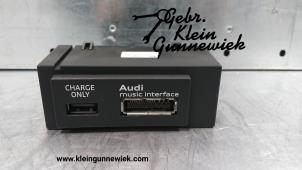 Gebruikte AUX/USB aansluiting Audi A3 Prijs € 25,00 Margeregeling aangeboden door Gebr.Klein Gunnewiek Ho.BV