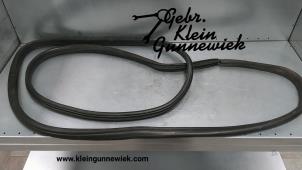 Gebruikte Deurrubber 2Deurs links Volkswagen Crafter Prijs € 25,00 Margeregeling aangeboden door Gebr.Klein Gunnewiek Ho.BV