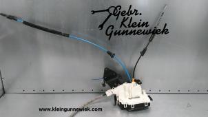 Gebruikte Deurslot Mechaniek 4Deurs links-achter Mercedes GLK-Klasse Prijs € 70,00 Margeregeling aangeboden door Gebr.Klein Gunnewiek Ho.BV