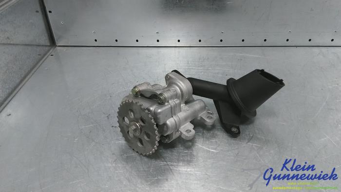 Gebruikte Oliepomp Ford Transit Prijs € 48,00 Margeregeling aangeboden door Klein Gunnewiek Autodemontage & Motorentechniek