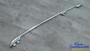 Gebruikte Dakrail links Mercedes GLK-Klasse Prijs € 112,00 Margeregeling aangeboden door Klein Gunnewiek Autodemontage & Motorentechniek