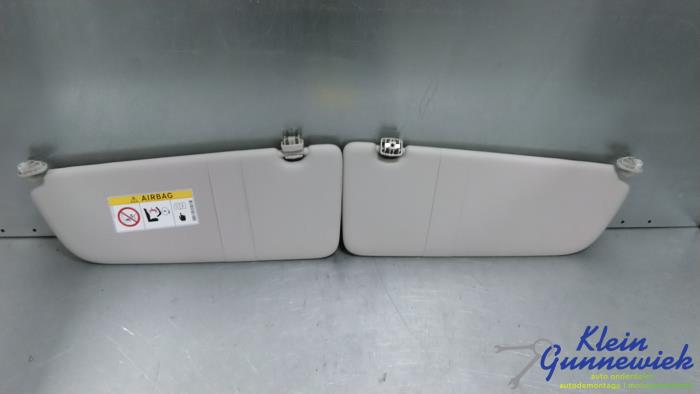 Gebruikte Zonneklep set Mercedes Vito Prijs € 52,00 Margeregeling aangeboden door Klein Gunnewiek Autodemontage & Motorentechniek