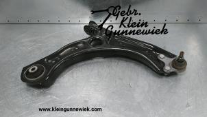 Gebruikte Draagarm onder rechts-voor Volkswagen Taigo Prijs € 95,00 Margeregeling aangeboden door Gebr.Klein Gunnewiek Ho.BV