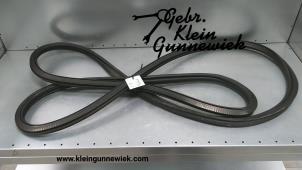 Gebruikte Deurrubber 2Deurs links Volkswagen Crafter Prijs € 30,00 Margeregeling aangeboden door Gebr.Klein Gunnewiek Ho.BV