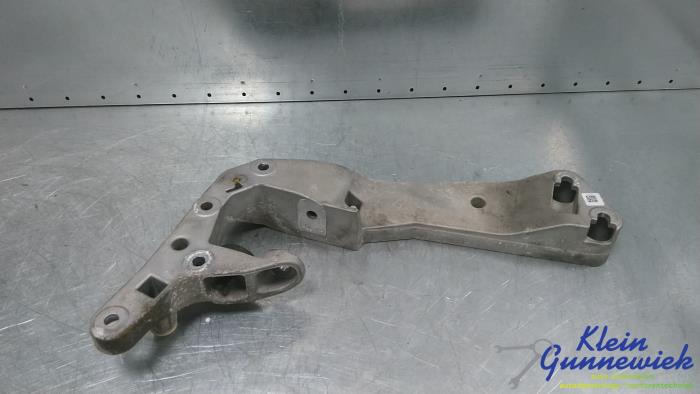 Gebruikte Versnellingsbak Steun BMW X3 Prijs € 48,00 Margeregeling aangeboden door Klein Gunnewiek Autodemontage & Motorentechniek