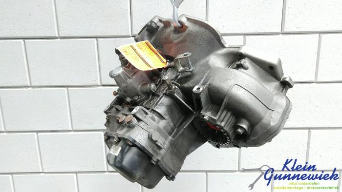Versnellingsbak van een Opel Corsa 2016