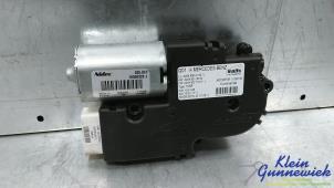 Gebruikte Schuifdak Motor Mercedes GLK-Klasse Prijs € 95,00 Margeregeling aangeboden door Klein Gunnewiek Autodemontage & Motorentechniek