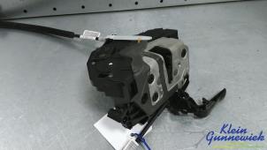 Gebruikte Slotmechaniek Portier 2Deurs links Ford Transit Connect Prijs € 60,00 Margeregeling aangeboden door Klein Gunnewiek Autodemontage & Motorentechniek