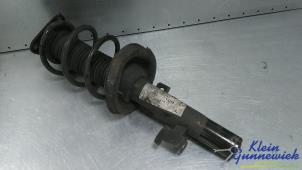 Gebruikte Mac Phersonpoot links-voor Volvo V40 Prijs € 45,00 Margeregeling aangeboden door Klein Gunnewiek Autodemontage & Motorentechniek