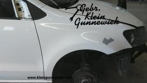 Gebruikte Scherm rechts-voor Volkswagen Polo Prijs € 125,00 Margeregeling aangeboden door Gebr.Klein Gunnewiek Ho.BV
