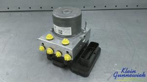 Gebruikte ABS Pomp Peugeot Partner Prijs € 295,00 Margeregeling aangeboden door Klein Gunnewiek Autodemontage & Motorentechniek