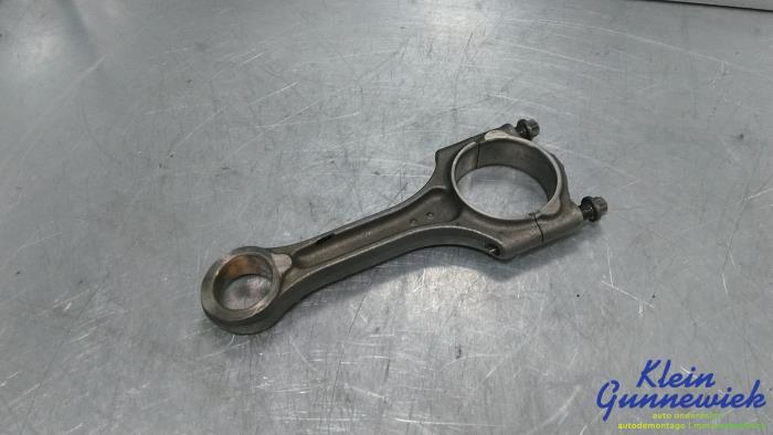 Gebruikte Drijfstang Volvo V40 Prijs € 70,00 Margeregeling aangeboden door Klein Gunnewiek Autodemontage & Motorentechniek