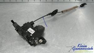 Gebruikte Slotmechaniek Portier 4Deurs links-voor Renault Grand Scenic Prijs € 57,00 Margeregeling aangeboden door Klein Gunnewiek Autodemontage & Motorentechniek