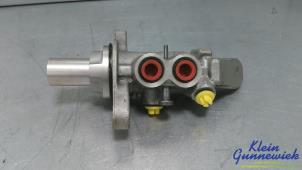 Gebruikte Hoofdremcilinder Renault Grand Scenic Prijs € 50,00 Margeregeling aangeboden door Klein Gunnewiek Autodemontage & Motorentechniek