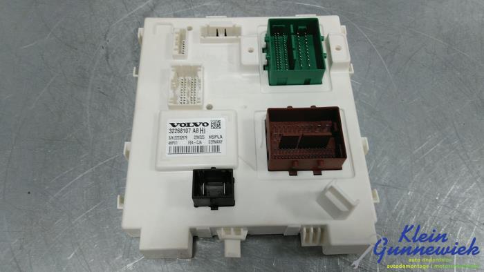 Gebruikte Computer Body Control Volvo XC40 Prijs € 136,00 Margeregeling aangeboden door Klein Gunnewiek Autodemontage & Motorentechniek