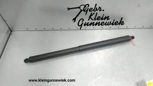 Gebruikte Achterklepdemper rechts-achter Volkswagen T-Roc Prijs € 25,00 Margeregeling aangeboden door Gebr.Klein Gunnewiek Ho.BV