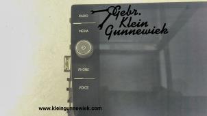 Gebruikte Display Interieur Volkswagen T-Roc Prijs € 345,00 Margeregeling aangeboden door Gebr.Klein Gunnewiek Ho.BV