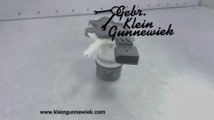 Gebruikte Adblue pomp Volkswagen T-Roc Prijs € 145,00 Margeregeling aangeboden door Gebr.Klein Gunnewiek Ho.BV