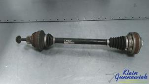 Gebruikte Steekas links-achter Audi A8 Prijs € 54,00 Margeregeling aangeboden door Klein Gunnewiek Autodemontage & Motorentechniek