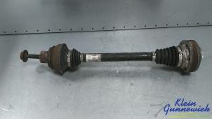 Gebruikte Steekas rechts-achter Audi A8 Prijs € 54,00 Margeregeling aangeboden door Klein Gunnewiek Autodemontage & Motorentechniek