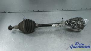 Gebruikte Aandrijfas links-voor Audi A3 Prijs € 110,00 Margeregeling aangeboden door Klein Gunnewiek Autodemontage & Motorentechniek