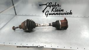 Gebruikte Aandrijfas rechts-voor Audi A4 Prijs € 75,00 Margeregeling aangeboden door Gebr.Klein Gunnewiek Ho.BV