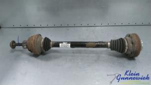 Gebruikte Aandrijfas links-achter Audi A8 Prijs € 54,00 Margeregeling aangeboden door Klein Gunnewiek Autodemontage & Motorentechniek