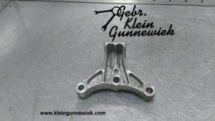 Gebruikte Versnellingsbak Steun Volkswagen E-Up Prijs € 20,00 Margeregeling aangeboden door Gebr.Klein Gunnewiek Ho.BV