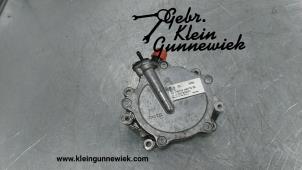 Gebruikte Vacuumpomp (Diesel) Mercedes GLA-Klasse Prijs € 100,00 Margeregeling aangeboden door Gebr.Klein Gunnewiek Ho.BV