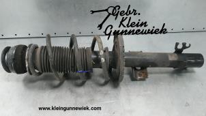 Gebruikte Schokdemperpoot links-voor Volkswagen E-Up Prijs € 40,00 Margeregeling aangeboden door Gebr.Klein Gunnewiek Ho.BV