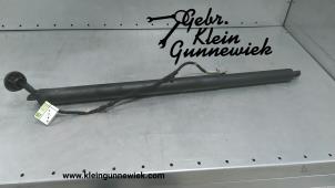 Gebruikte Gasdemper rechts-achter Ford Kuga Prijs € 105,00 Margeregeling aangeboden door Gebr.Klein Gunnewiek Ho.BV