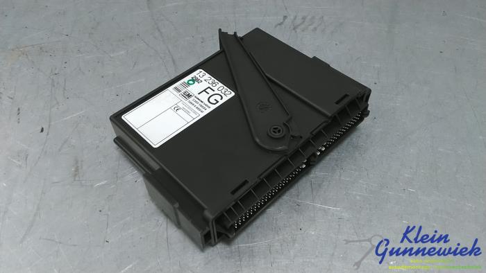 Computer Body Control van een Opel Tigra 2007