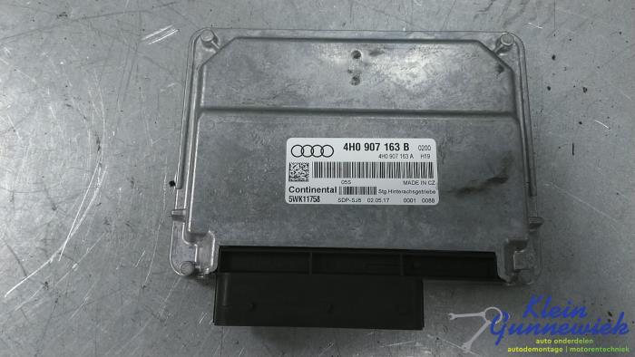 Computer Diversen van een Audi S8 2017