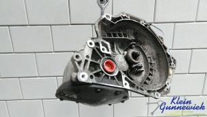 Gebruikte Versnellingsbak Opel Tigra Prijs € 175,00 Margeregeling aangeboden door Klein Gunnewiek Autodemontage & Motorentechniek