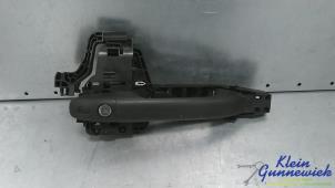 Gebruikte Deurgreep 2Deurs links Mercedes Vito Prijs € 45,00 Margeregeling aangeboden door Klein Gunnewiek Autodemontage & Motorentechniek